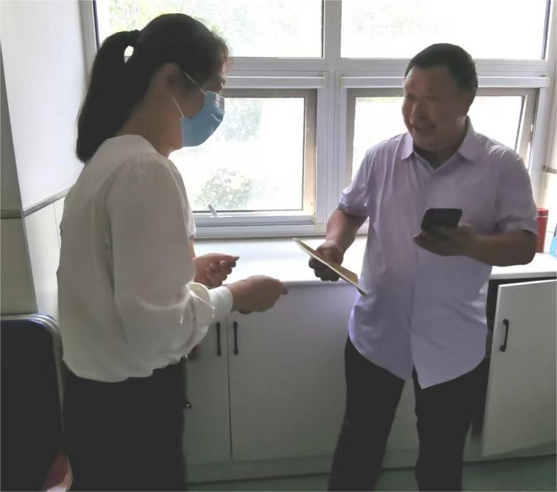 真情慰問(wèn)暖人心，擇立集團(tuán)探望員工住院家屬